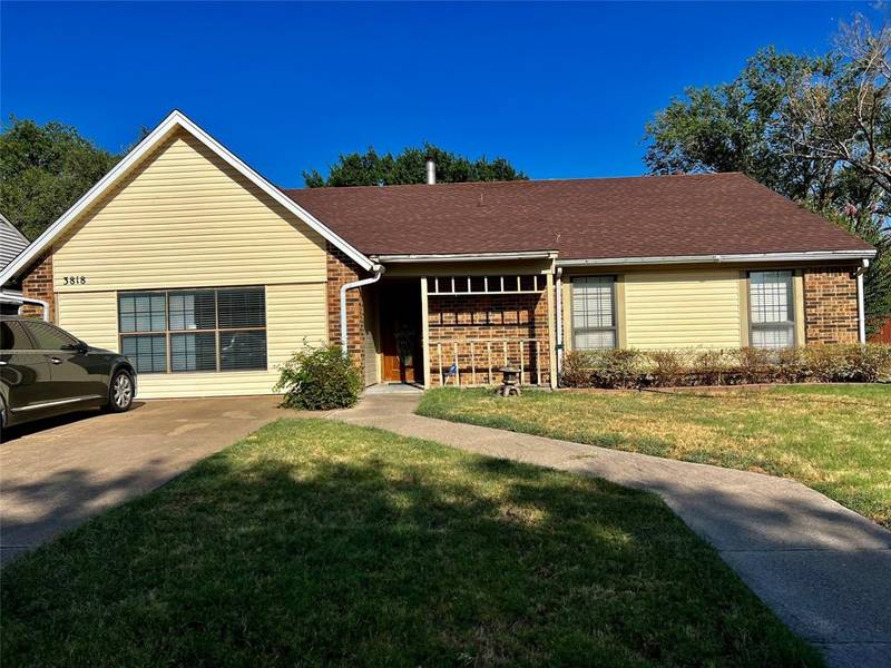 3818 Inwood Court, Grand Prairie, TX 75052