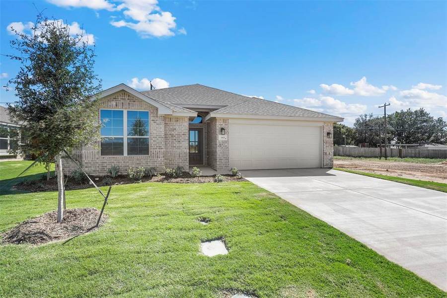 1413 Quail Creek Drive, Cleburne, TX 76033