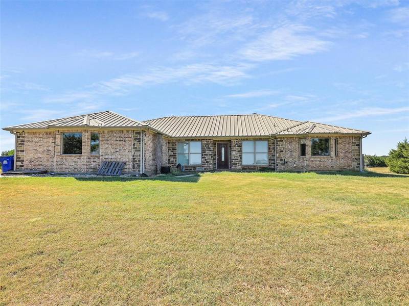 8015 E Lone Oak Road, Valley View, TX 76272