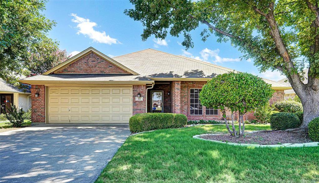 820 Heberle Drive, Burleson, TX 76028