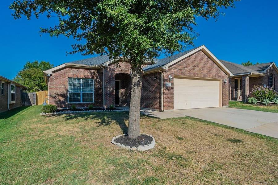 9033 Heartwood Drive, Fort Worth, TX 76244