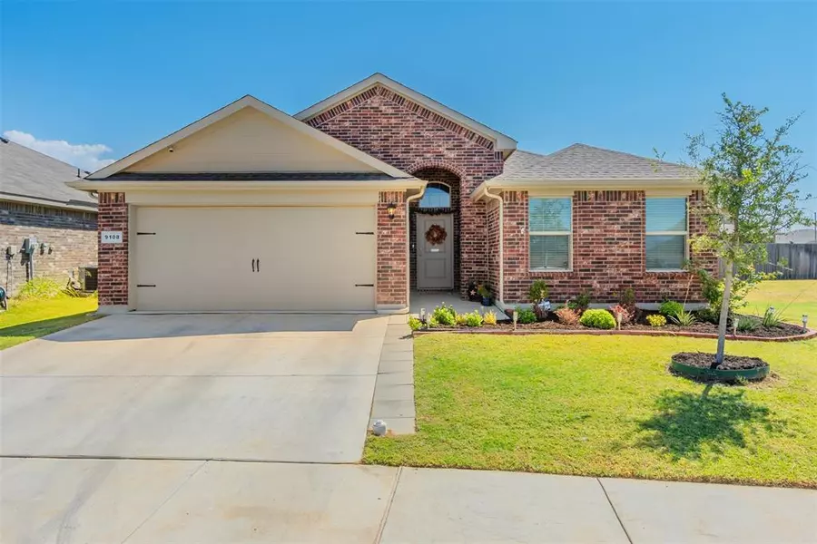 9108 Leveret Lane, Fort Worth, TX 76131