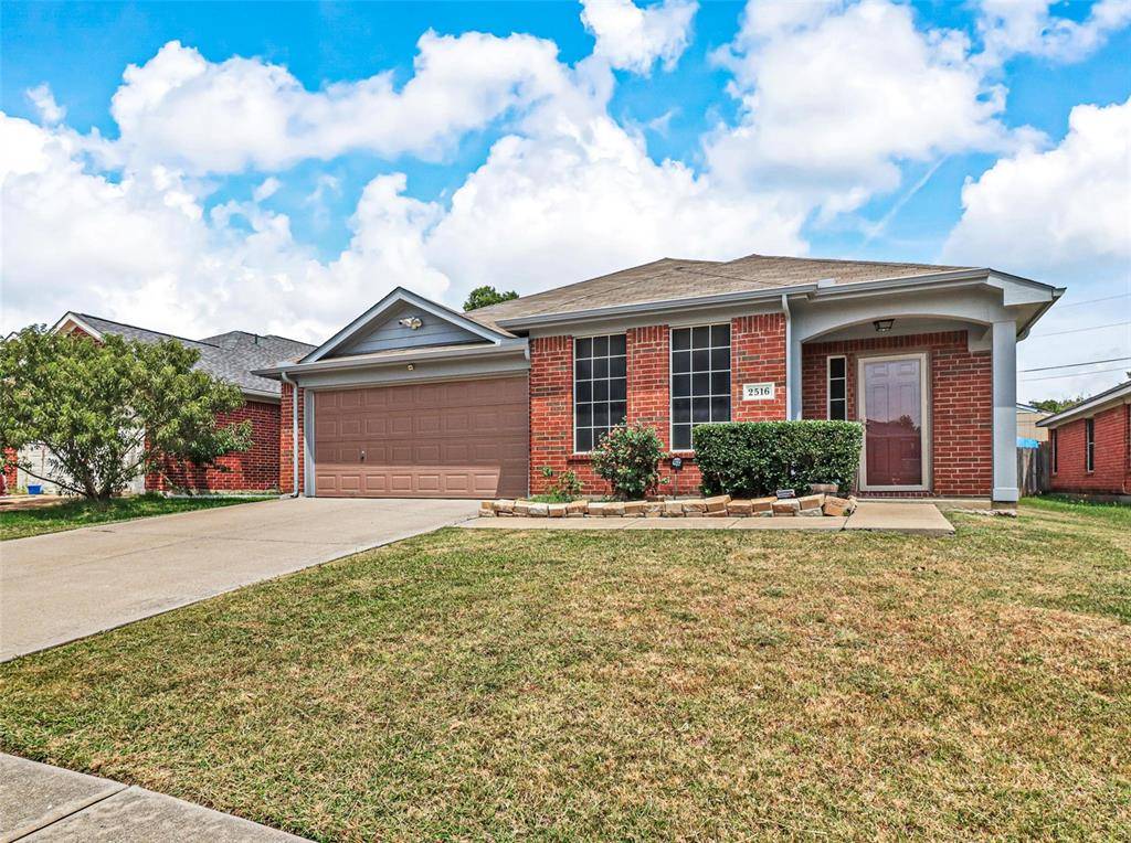 2516 Taos Drive, Grand Prairie, TX 75051