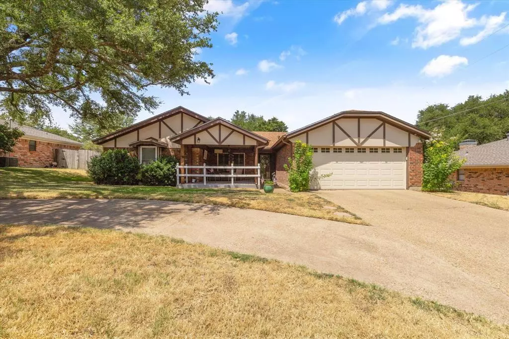 Cleburne, TX 76033,1504 Surry Place Drive