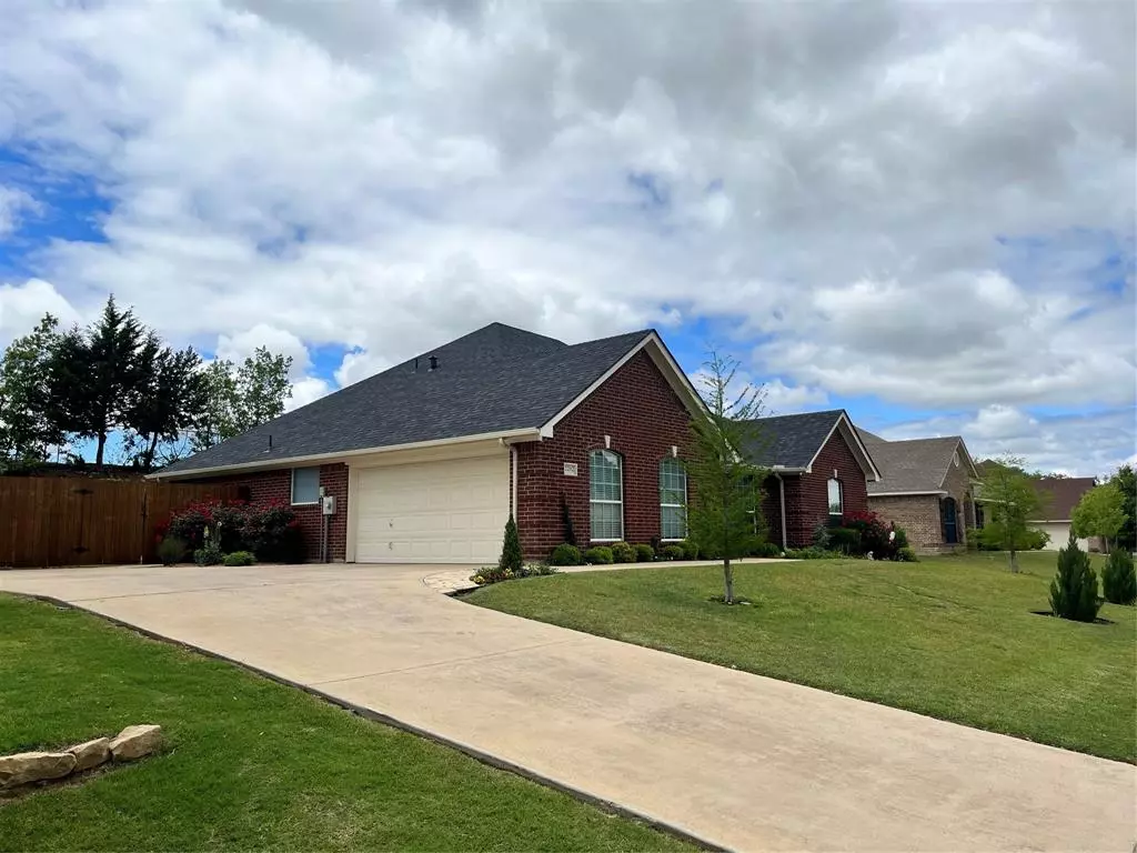 Weatherford, TX 76087,2202 Quail Ridge Drive