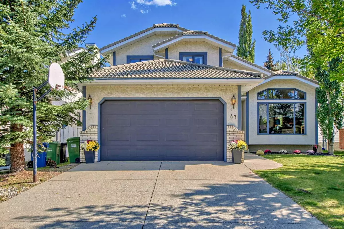 Calgary, AB T3G 3P4,47 Hawkstone Close