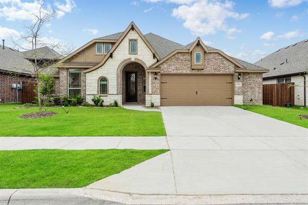 1942 Snowball Lane, Glenn Heights, TX 75154