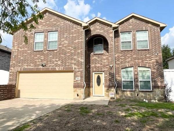 1614 Avenue B, Grand Prairie, TX 75051