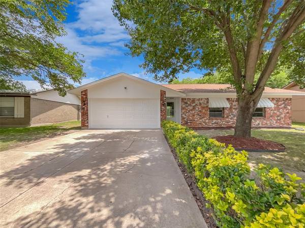 309 Coury Road, Everman, TX 76140