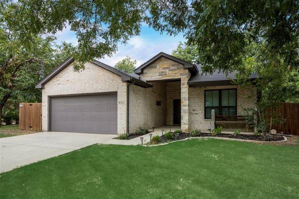 412 Mirike Drive, White Settlement, TX 76108