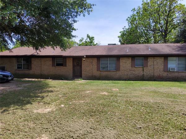 214 County Road 2770,  Mineola,  TX 75773