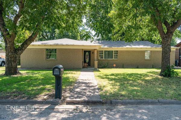 501 Ridgeway Street, Clyde, TX 79510