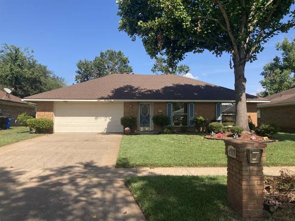 4919 Longstreet Place, Bossier City, LA 71112