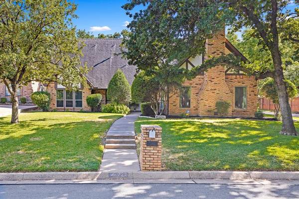 722 Sundance Drive, Arlington, TX 76006