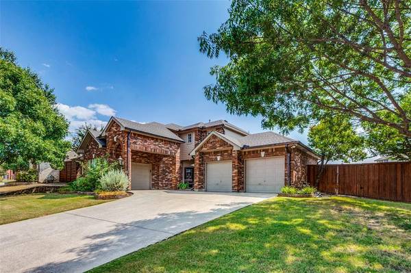 5910 Ambassador Lane, Rowlett, TX 75089