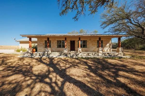 1920 W Fm 243, Bertram, TX 78611