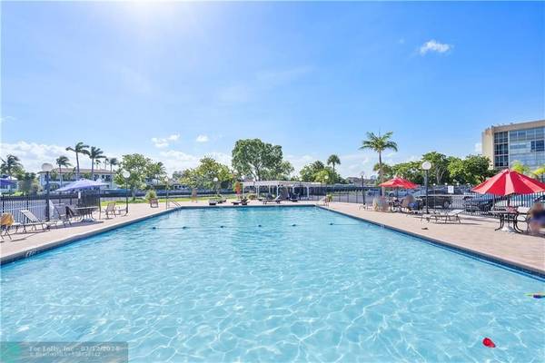 Hallandale Beach, FL 33009,2000 Atlantic Shores Blvd  #511