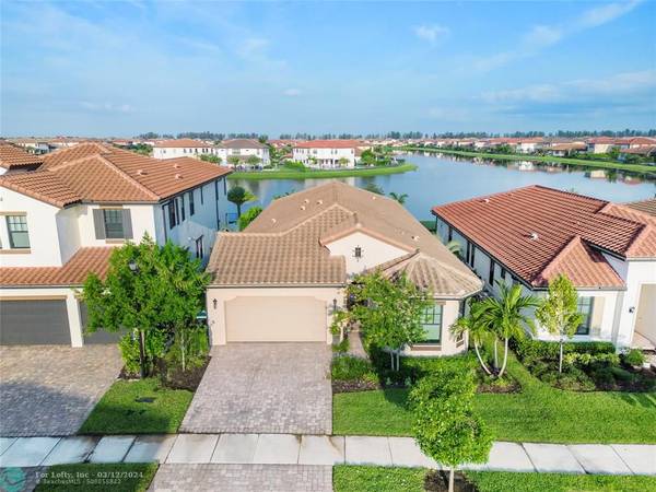 8785 E Baypoint Cir, Parkland, FL 33076