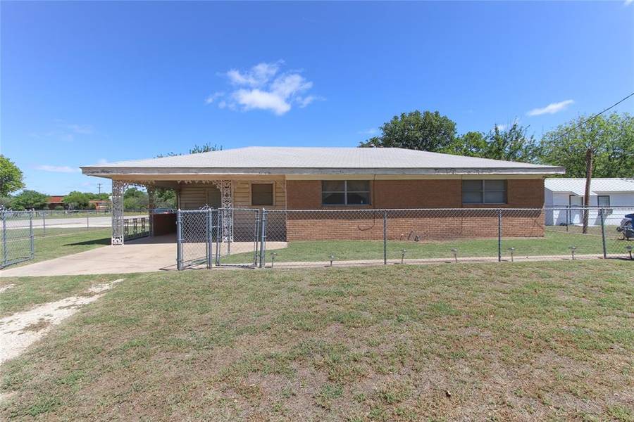 104 S 5th Street, Clyde, TX 79510