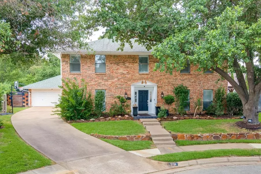 3709 Cobblestone Court, Bedford, TX 76021