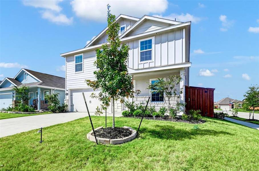 2915 Acacia Drive, Heartland, TX 75126