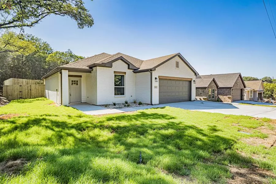 5120 Stoneridge Drive, Granbury, TX 76048