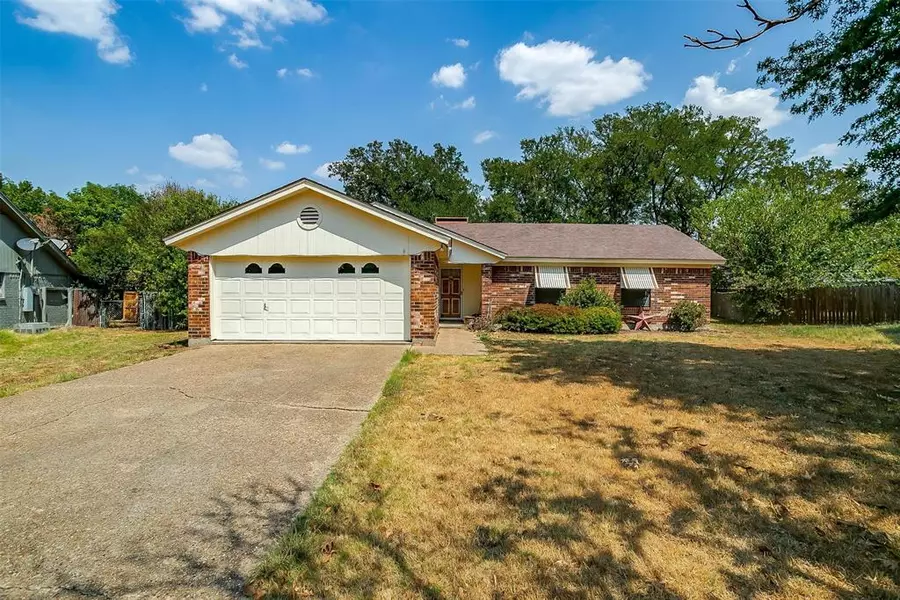 1003 Hyde Park Court, Cleburne, TX 76033