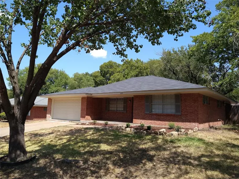 1605 N 26th Street, Corsicana, TX 75110