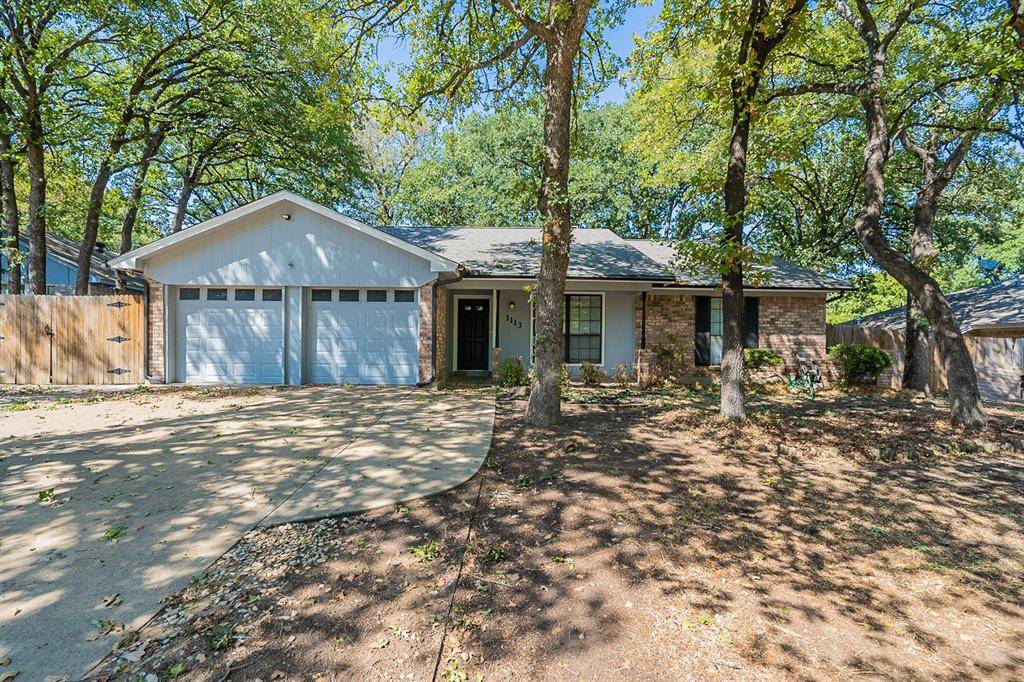1113 Lake Ridge Drive, Azle, TX 76020