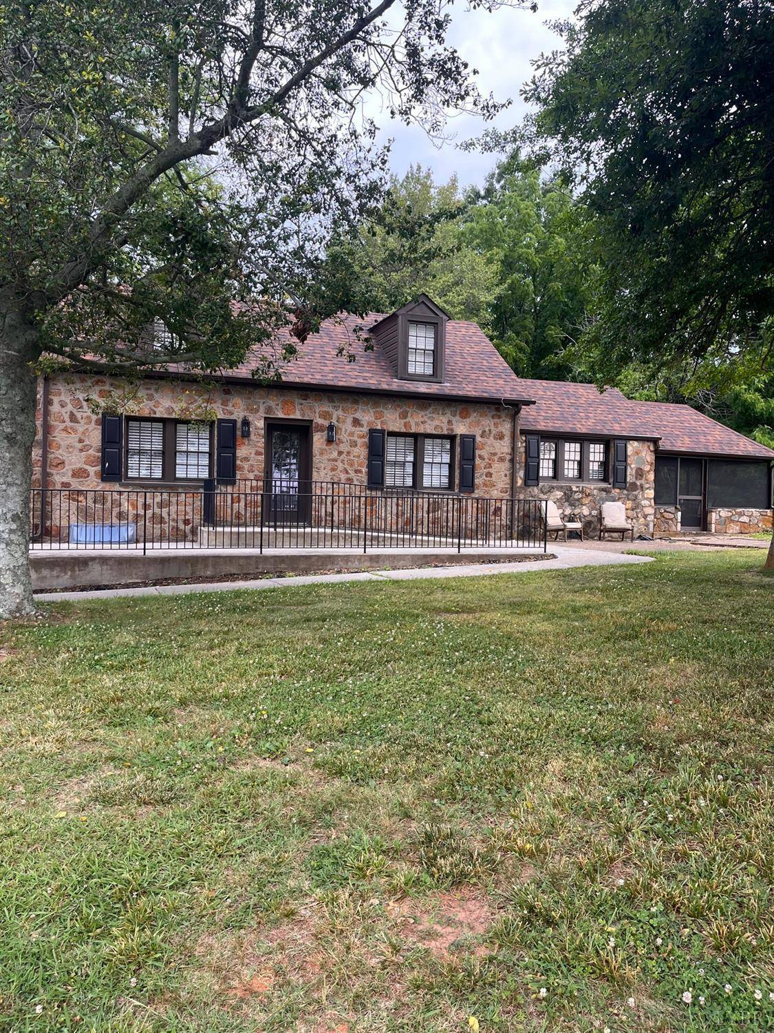 3860 S Amherst HWY, Madison Heights, VA 24572