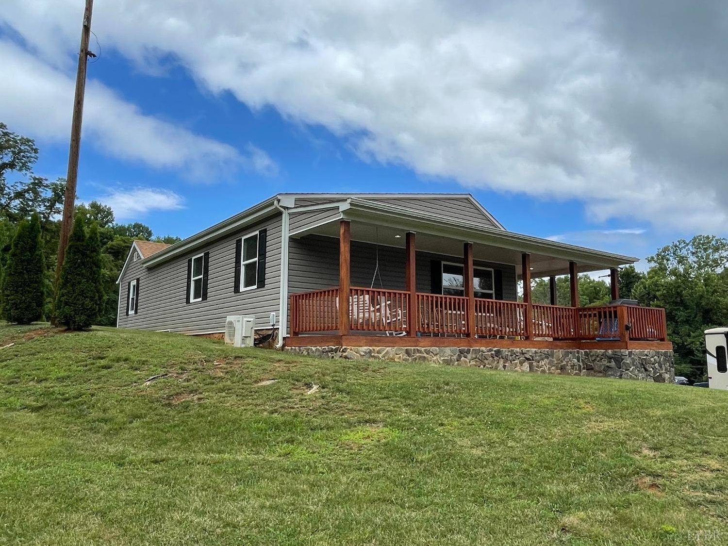 2412 Quarterwood RD, Montvale, VA 24122
