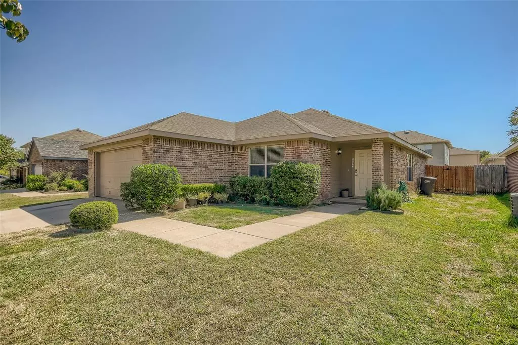 Fort Worth, TX 76244,4864 Trail Hollow Drive