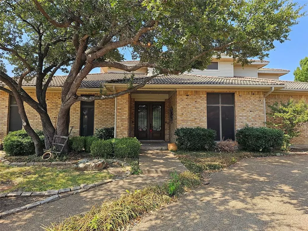 Fort Worth, TX 76112,848 Havenwood Lane S