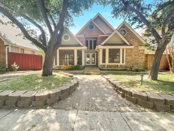 9013 Saddlehorn Drive, Irving, TX 75063