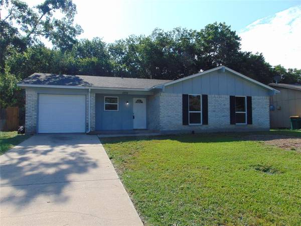 1225 Saturn Drive, Cedar Hill, TX 75104