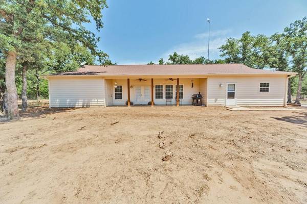 121 County Road 3552,  Paradise,  TX 76073