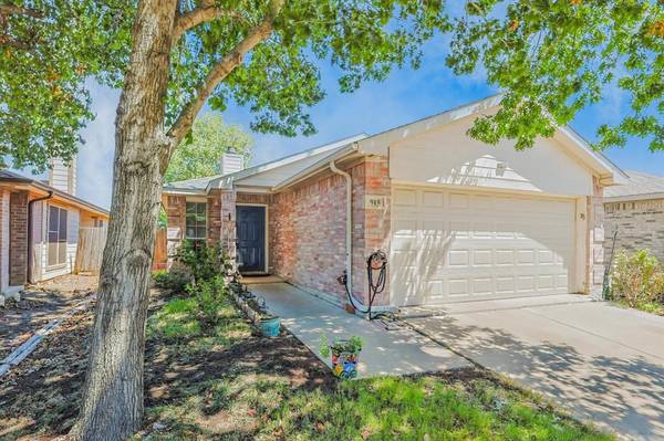 915 Savage Drive, Denton, TX 76207