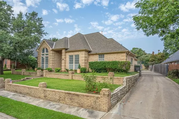 Bedford, TX 76021,3221 Creighton Lane