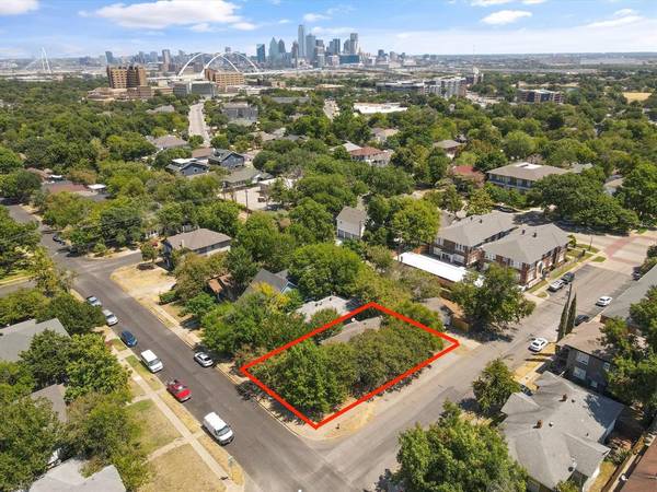 900 Haines Avenue, Dallas, TX 75208