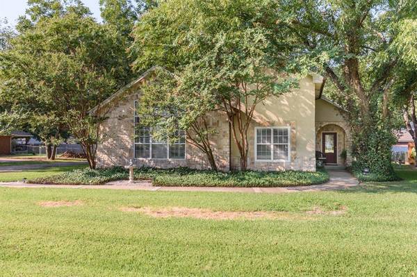 6114 Prospect Hill Drive, Granbury, TX 76049