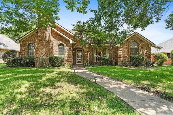 1529 Nettleton Drive, Desoto, TX 75115