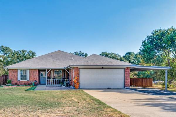 208 Michelle Street,  Burleson,  TX 76028