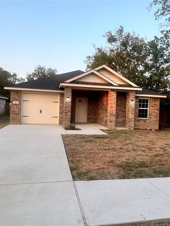 317 Runnells Street, Terrell, TX 75160