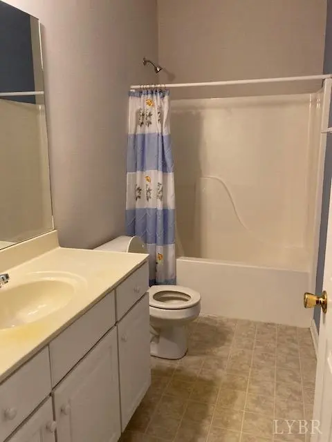 22 Crocetti LN, Lynchburg, VA 24501