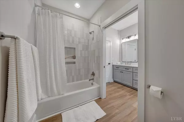 Huddleston, VA 24104,1093 Golf View Court