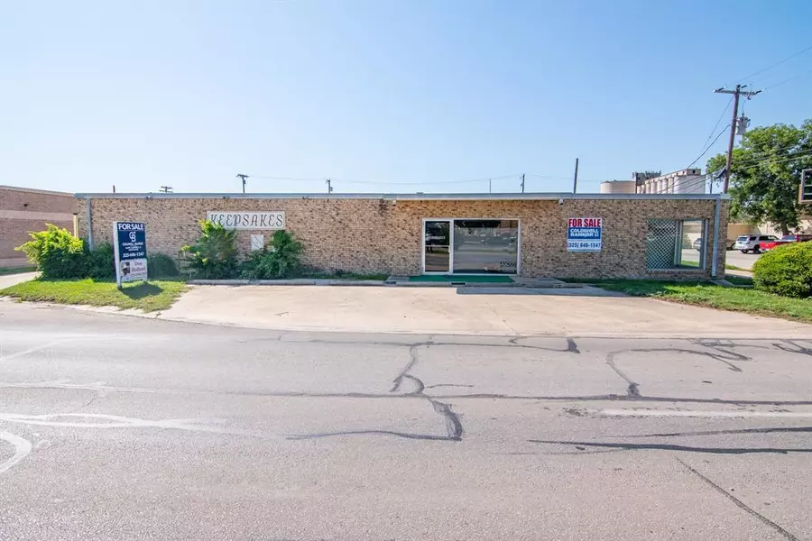 200 Carnegie Street, Brownwood, TX 76801