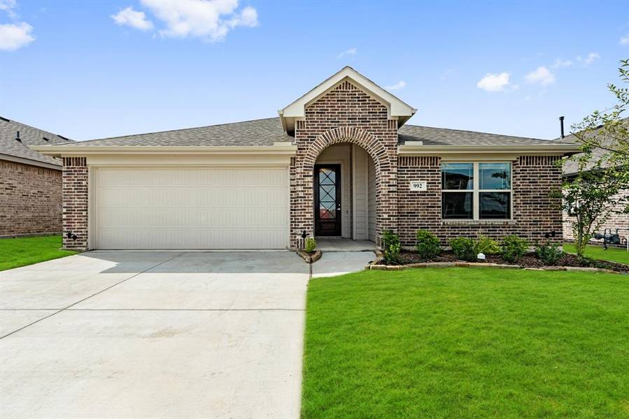 992 Kingbird Lane, Alvarado, TX 76009