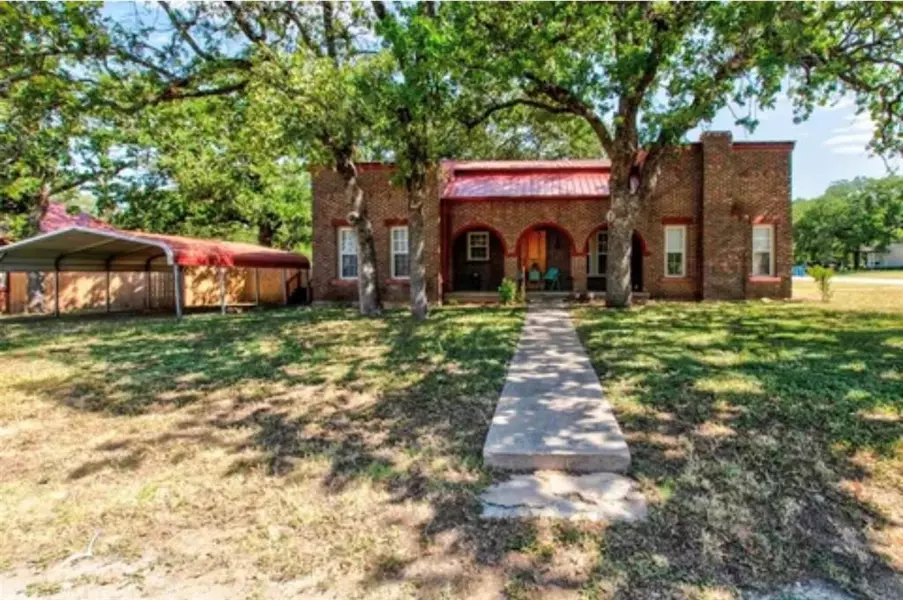 109 4TH Street, Cross Plains, TX 76443