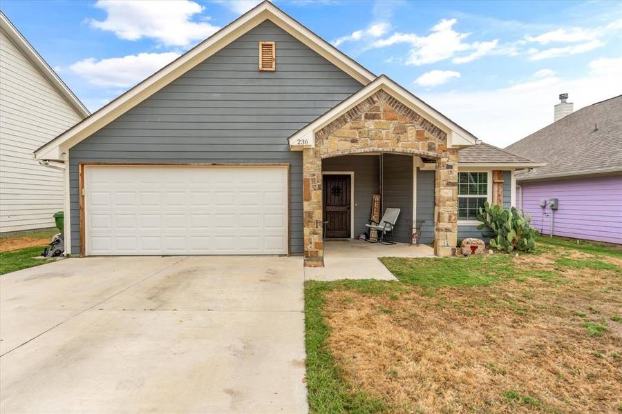 236 Firefly Drive, Springtown, TX 76082