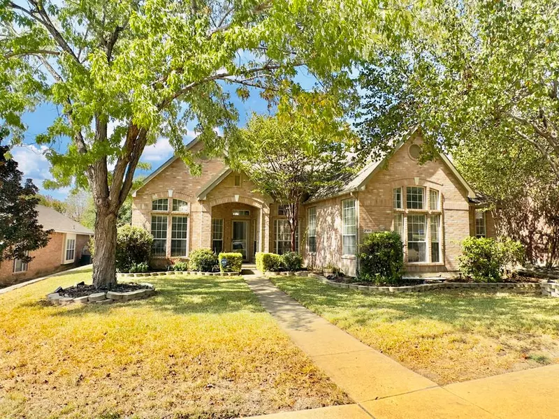 2301 Mermaid Circle, Rowlett, TX 75088